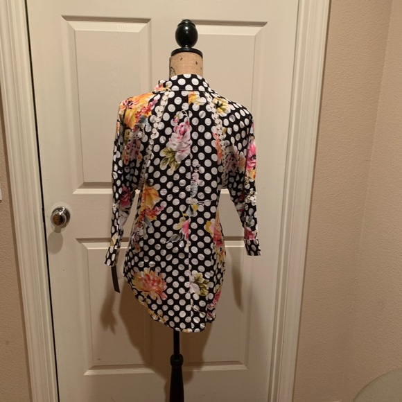 - Black polka, floral print blouse with lace… - Picture 5 of 6